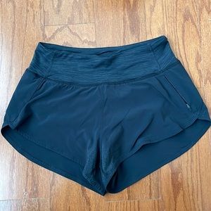 Outdoor Voices Hudson 2.5” Short.